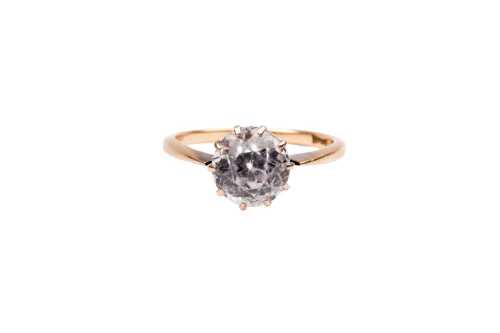An antique white quartz ring in 15 carat yellow gold