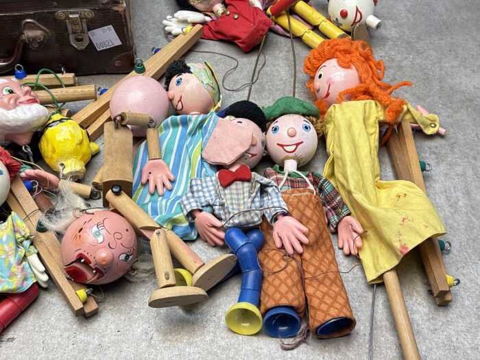 Assorted vintage puppet parts