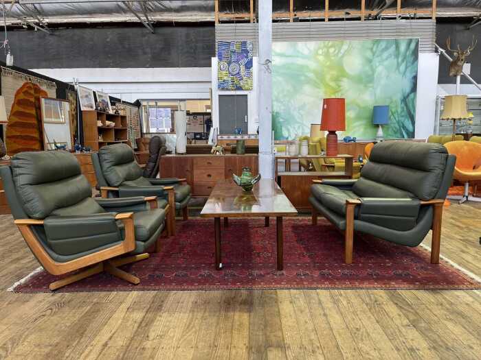 Tessa T21 four piece lounge suite
