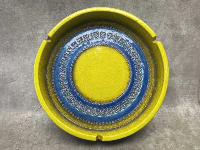 A Bitossi mid-century yellow and blue Rimini ashtray