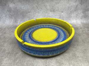 A Bitossi mid-century yellow and blue Rimini ashtray - 3