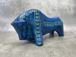 An Aldo Londi Bitossi Rimini Blue ceramic bull - 3