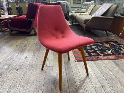 A Grant Featherstone D350 dining chair