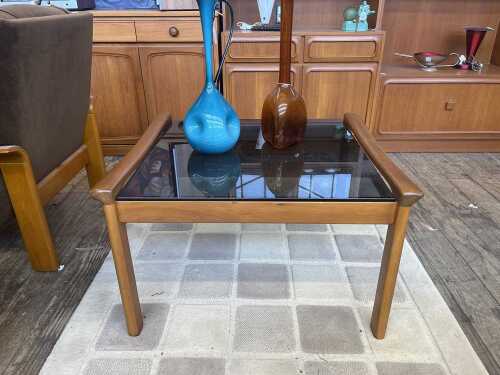 Tessa T21 Square mid-century coffee table