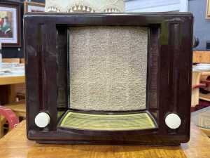 Art Deco Briton Electrical and Radio Theatrette 30 mantel radio