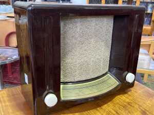 Art Deco Briton Electrical and Radio Theatrette 30 mantel radio - 2