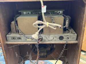 A.G.E model 44A console valve radio, 1931 - 5