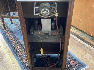 AWA Radiola 120 Art Deco console valve radio, 1933 - 4