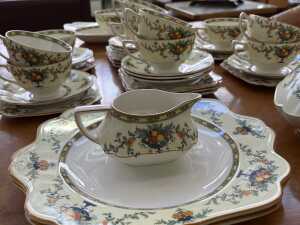 Crown Ducal 'Blue Urn' porcelain tea setting for ten - 2