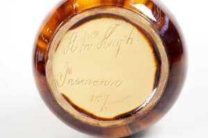 Hugh McHugh, Tasmania (1873-1962), brown drip glaze pottery vase - 4