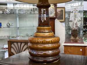 Mid-Century brown drip glaze pottery lamp - 2
