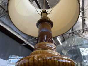 Mid-Century brown drip glaze pottery lamp - 4