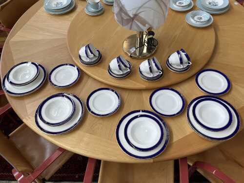 Royal Worcester 'Cavendish Blue' porcelain dinner setting for eight