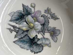 Royal Worcester 'Woodland' porcelain dinner setting for 12 - 3