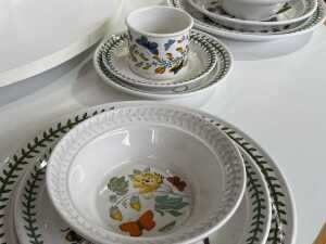Portmeirion ceramic dinner setting for six - 4