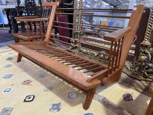 Fred Ward (1900-1990), Patterncraft two seat sofa - 2