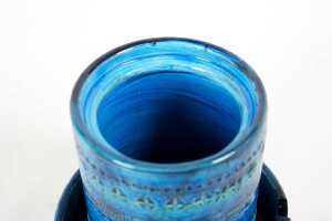 A Bitossi blue Rimini decor mid-century ceramic lidded jar together with a round ashtray. - 4
