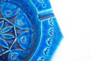 A Bitossi mid-century blue ceramic ashtray - 3