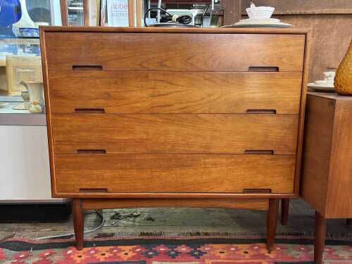 Hayson mid-century chest of four drawers
