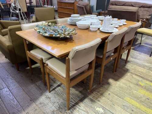 Chiswell 7-piece dining suite