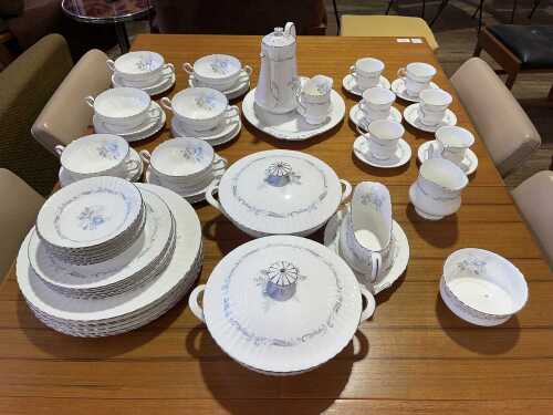 A Paragon Morning Rose dinner setting for six