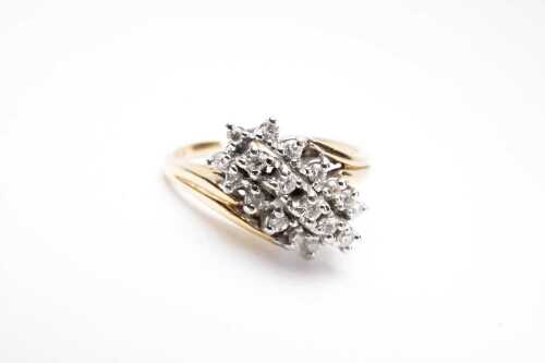 A vintage diamond cluster ring in 14ct yellow gold and platinum.