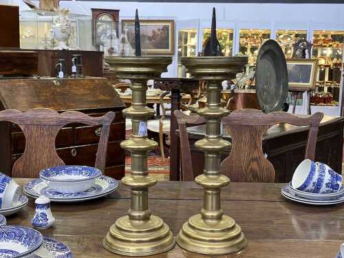 Pair of turned brass candlesticks