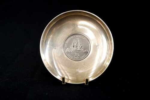 A English sterling silver dish set with a Saint Helena Tercentenary 1973 Crown