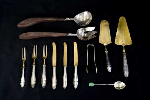 Mainly silver-mounted items