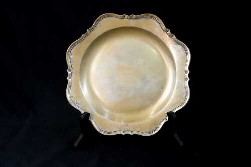 An Italian 800 silver dish