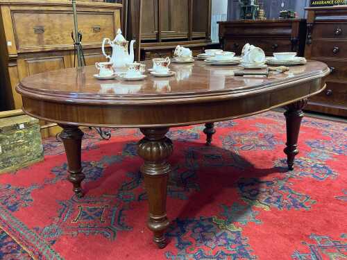 Victorian mahogany D end extension dining table