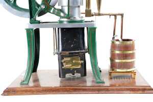Scale model Rider-Ericsson hot air pump engine