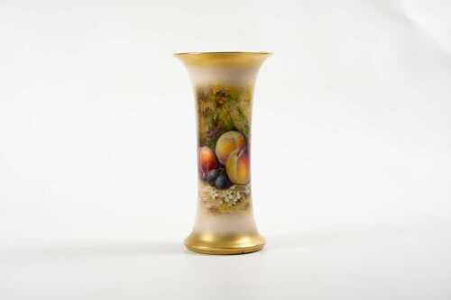 Royal Worcester porcelain vase gilded and hand-painted by William Ricketts, c. 1920s