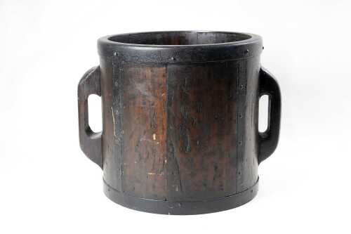 Antique Japanese twin handled Tomasu rice carrier