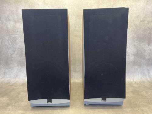 Pair of Dali Ikon 2 stereo speakers