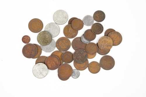 Group of mainly Australian coins including three 1966 round 50 cent coins