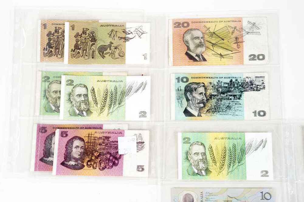 Collection of Australian banknotes