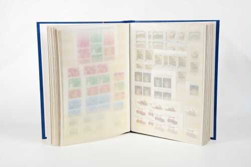An Australian Decimal stamp collection in Kabe stockbooks