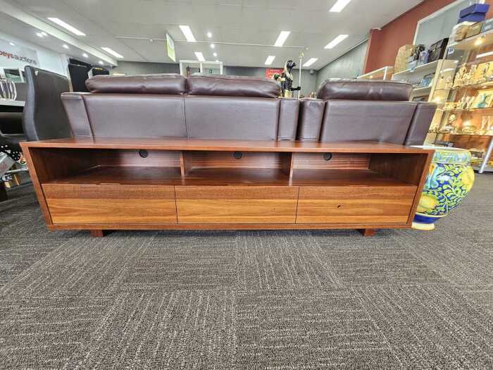 Modern low-line entertainment unit