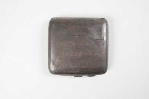 Antique English sterling silver cigarette case, hallmarked Chester 1924. Weight 78g