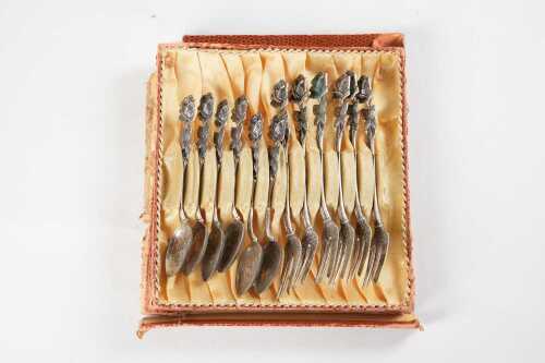 Set of six Hildesheim Rose 800 silver cake forks and teaspoons. Weight 191g