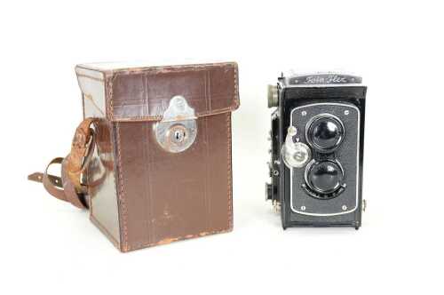 A Foth-Flex TLR medium format film camera, c.1935
