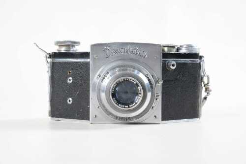 An Ihagee Exakta VP 127 SLR film camera