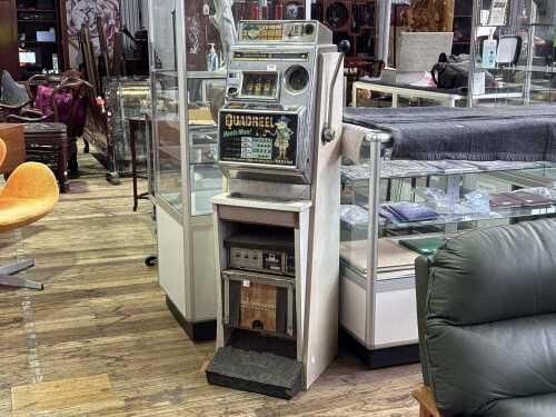 A vintage Aristocrat Grosvenor Electronic slot machine, 1960s
