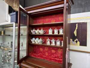 An antique walnut bookcase - 4