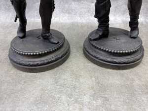 Pair of antique cast spelter musketeer statues - 4