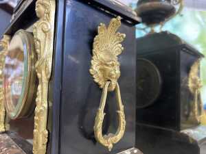 An antique French slate mantel clock with gilt mounts - 3