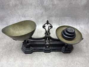 Antique W & T Avery scales with three weights - 2