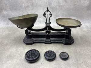 Antique W & T Avery scales with three weights - 3