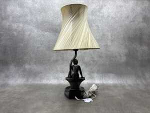 An American Art Deco cast spelter figural lamp by NuArt of New York - 2